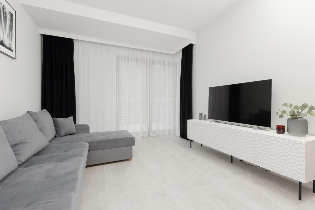 With Balcony By The Park In By Renters Prestige Lodz (Lodz)